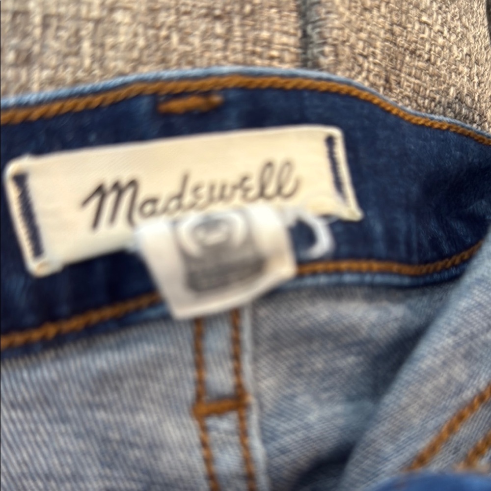 Madewell Blue Jeans with Classic Indigo Hue and Golden Stitching